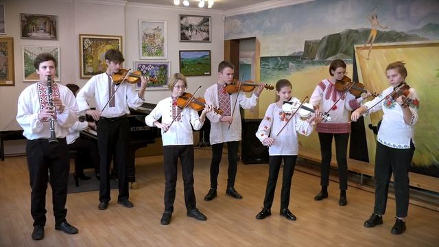 Українська народна пісня в перекл. Ю.Павленка "Очі сині". Виконує камерний ансамбль. смотреть онлайн