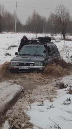 TOYOTA 4RUNNER по раскисшему полю ХОДАМИ