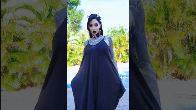 A devil with a graceful body 😈🖤☺️ смотреть онлайн