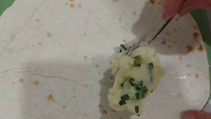 ВКУСНО и БЫСТРО! Трубочки и конвертики из лаваша с картофелем и зелёным луком