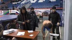 Взвешивание борцов.