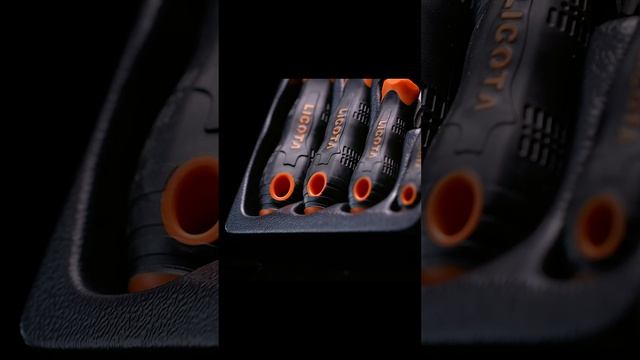 Набор отверток усиленных, SL и PH, 7 предметов в ложементе. ACK-384106 Licota