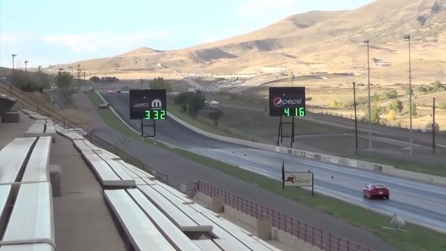 Chevy Camaro SS vs Chevy Cobalt смотреть онлайн