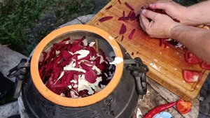 Борщ из дикого кабана в афганском казане