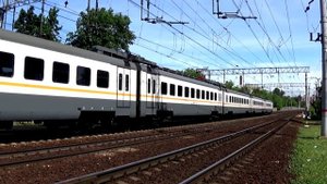 Электропоезд ЭД4М-0502 и приветливый машинист
