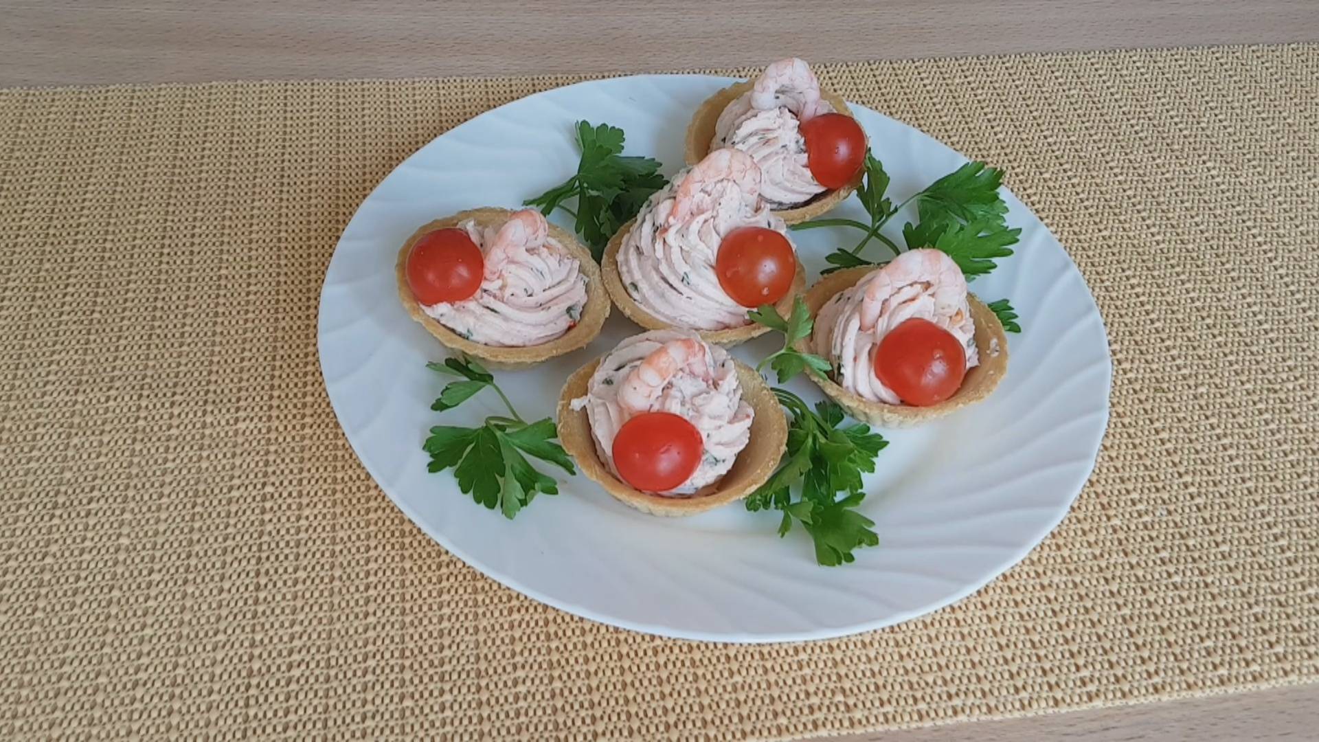 Закуска с творожным сыром и крабовым мясом в тарталетки смотреть онлайн