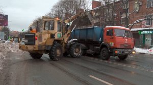 (12+) Последствия снегопадов устраняют коммунальщики городского округа