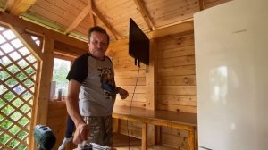 Продолжаем благоустраивать беседку / Вы видите не всю нашу жизнь / Дочь и папа 19 июня 2024 г.