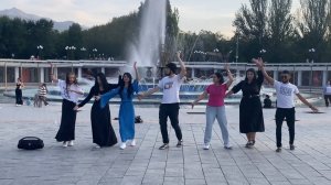 Туристы Танцуют Лезгинка Мадина В Казахстане 2024 Lezginka Dance Tourist Madina ALISHKA Kazaxstan