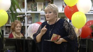 "Чайная ложечка сахара"
 муз. и сл.- Ирина Грибулина  исп. Наталия Якимова за роял. Раиса Калинина