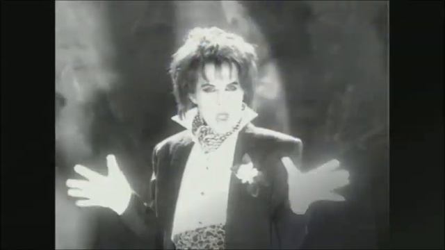 Юрий Медовщиков в роли Фреди Меркури(пантомима) смотреть онлайн