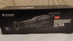 Прицел Пульсар Ультра 455 бегущий кабан на поле