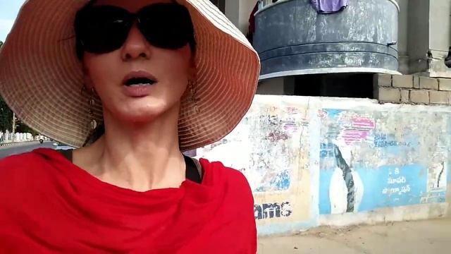 ИНДИЯ ✅ vlog #31🖤🔥 Поход в маркет за дорожной сумкой 🚂🛵🚀 смотреть онлайн