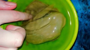 Водная колка Уральской глины. Water splitting of the Ural clay