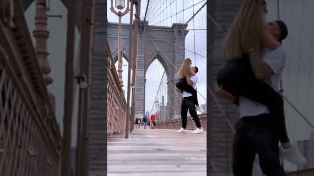 Dance like nobody is watching #brooklynbridge