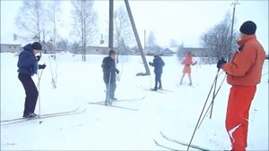 Лыжи  Повороты на месте