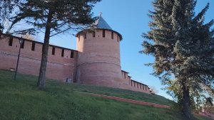 Работа в Москве. История о том, как я арендовал жильё в Москве. Место съёмки: Нижегородский кремль.