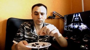Кушаю тараканов и кузнечиков