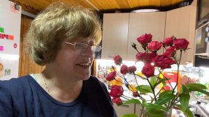 ВЛОГ С Любашкой по помойкам  / Роза с помойки / Что за сорт розы ? 3 ноября 2020 г.