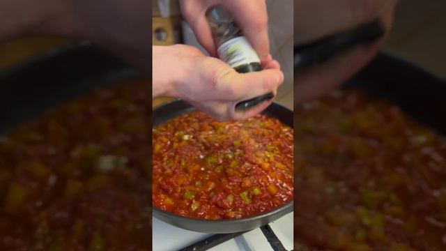 САМАЯ ЗНАМЕНИТАЯ ЯИЧНИЦА | Как приготовить шакшуку?! #отказанадостейка #шакшука