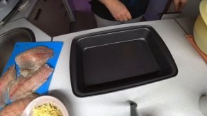 Рецепт рыбы / Рыба в томатно-сливочном соусе / Рыбка на перинке и под одеялом 16 апреля 2022 г.