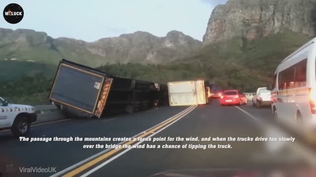 200 ШОКИРУЮЩИХ моментов автокатастроф на дороге, которые мгновенно напугают вас!