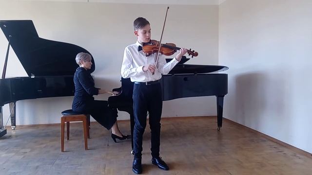 Мотовілін К., РОНДО-Л.Бетховен; Українська народна пісня «Сонце низенько» смотреть онлайн