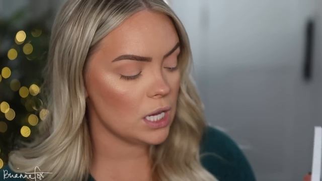 HOW TO COOL TONED HOLIDAY MAKEUP TUTORIAL - Hacks, Tips & Tricks for Beginners! смотреть онлайн