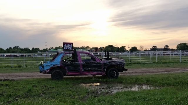 Любимое развлечение американской глубинки  Демолишен дерби в Арканзасе