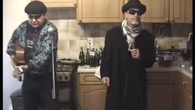 Blue & Foxy's Kitchen Concert Take Two.....Brown Eyed Girl смотреть онлайн