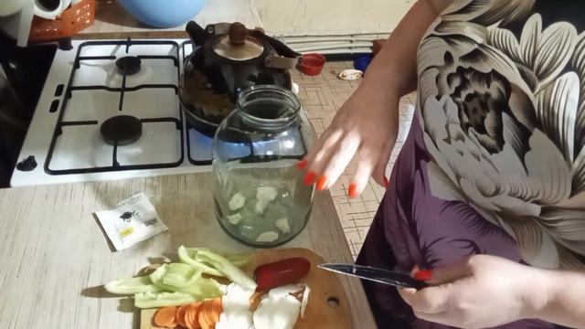 Мариную помидоры.Делаю томат на зиму.Вкусно.