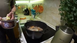 Муж на кухне / Казан кебаб с картошкой / Узбекское блюдо попытался муж приготовить 28 ноября 2018 г.