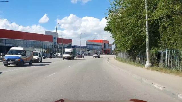 Симферополь сегодня/город растёт/закупаются перед выходными смотреть онлайн