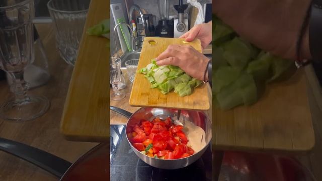 Фасолевый салат с курицей и овощами #ужин #еда #cooking #рецепт #гарикжарит #рецепты #food