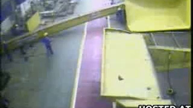 Gantry Crane Collapse.wmv смотреть онлайн