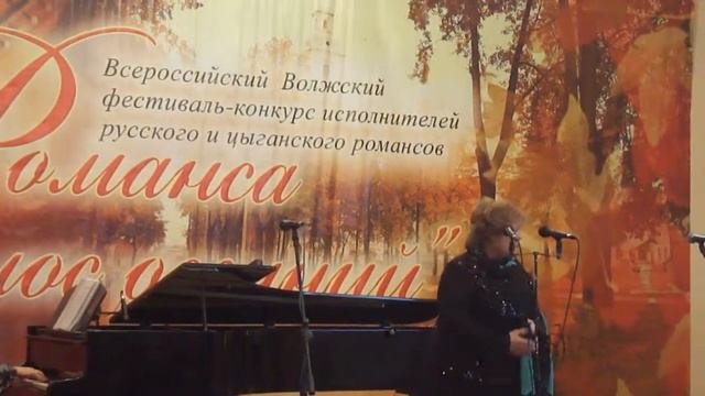 Нина Ярнова - под лаской плюшевого пледа