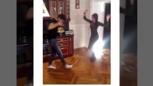 цыгане танцуют
