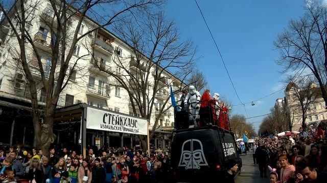 ЮМОРИНА 2019 ОДЕССА КАРНАВАЛЬНОЕ ШЕСТВИЕ ДЕНЬ ЮМОРА И СМЕХА