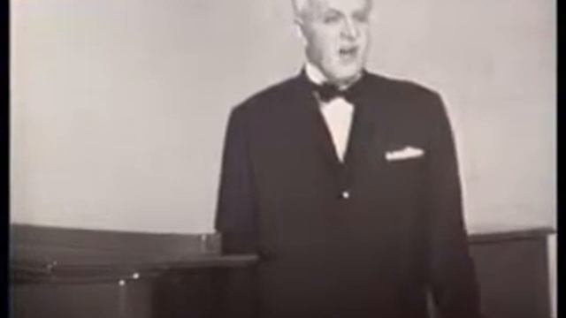 За окном в тени мелькает... смотреть онлайн