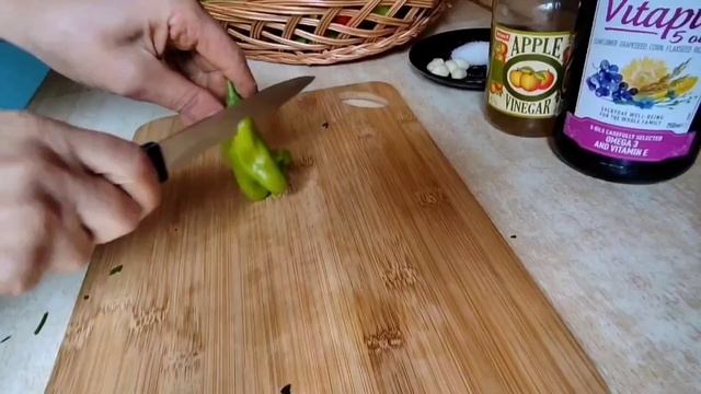 Аргентинский зелёный соус Чимичурри.