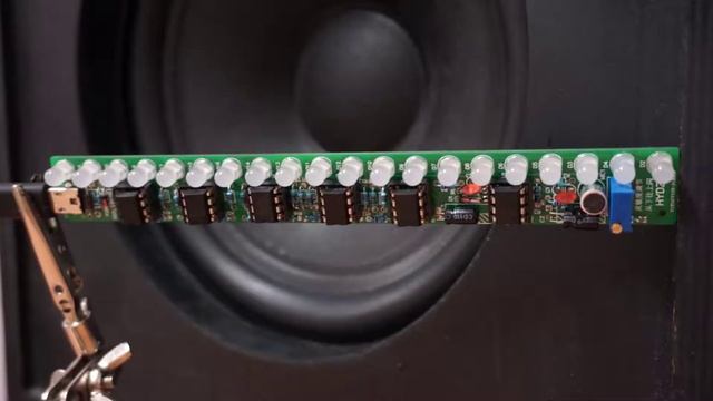 Индикатор уровня звука с микрофоном. KIT-набор для пайки. смотреть онлайн