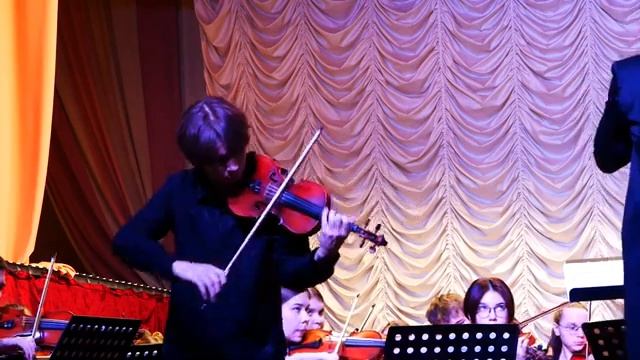 К.Сен-Санс «Интродукция и Рондо-Каприччиозо» для скрипки и симфонического оркестра смотреть онлайн