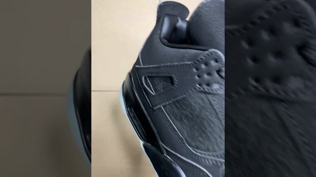 Кроссовки Nike Air Jordan 4 Retro Kaws | ссылка на магазин в комментариях
