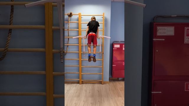 Радамир Посухов 9лет  выход силой 14 раз
