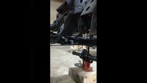 Nissan Terrano 1 WD 21 VG30 сборка передней подвески установка торсионов настройка регулировка