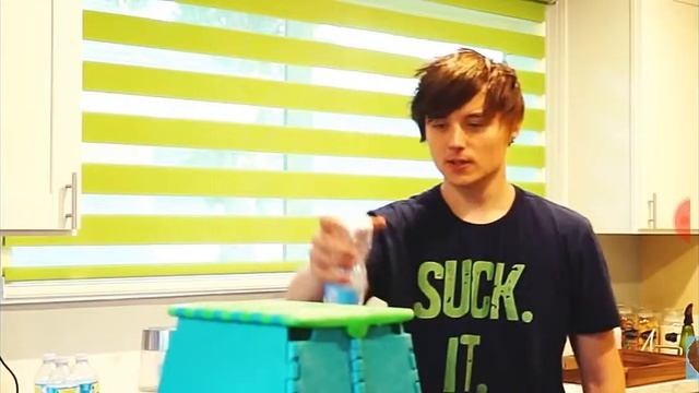 БУТЫЛКА ВОДЫ ЧЕЛЛЕНДЖ - ИВАНГАЙ смотреть онлайн