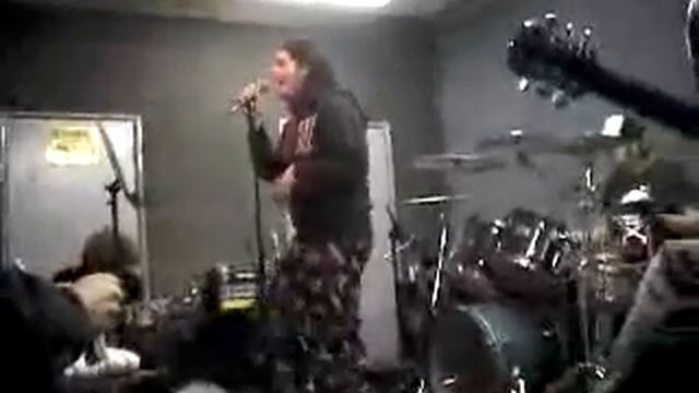 My Chemical Romance Rocking Out [well Gerard mostly]