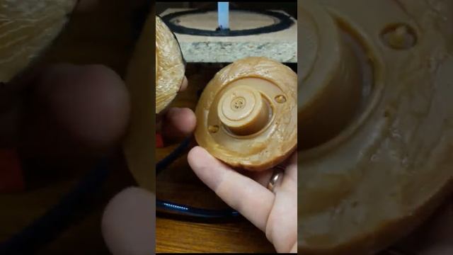 Деталь из эпоксидной смолы в полиуретановой форме смотреть онлайн