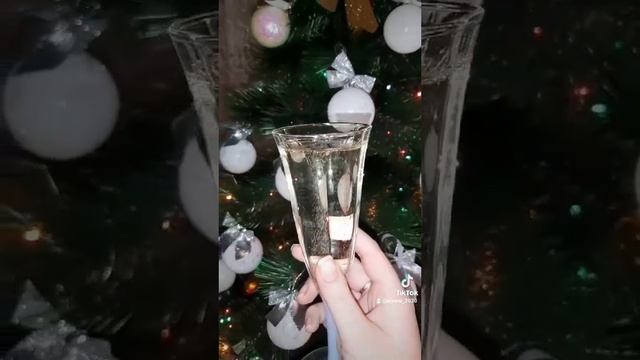 Семья из Мариуполя. С новым годом! По старому календарю.
