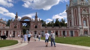 МОСКВА, РОССИЯ - Вечерняя прогулка по Москве